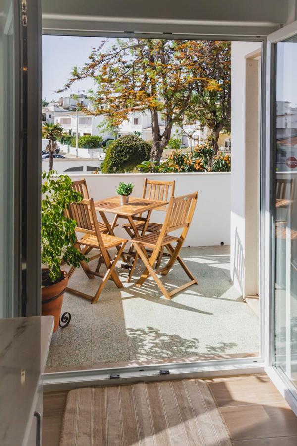 Lovely & Bright Renovated Apt. W/ Balcony In Lagos Exteriör bild