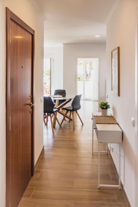 Lovely & Bright Renovated Apt. W/ Balcony In Lagos Exteriör bild